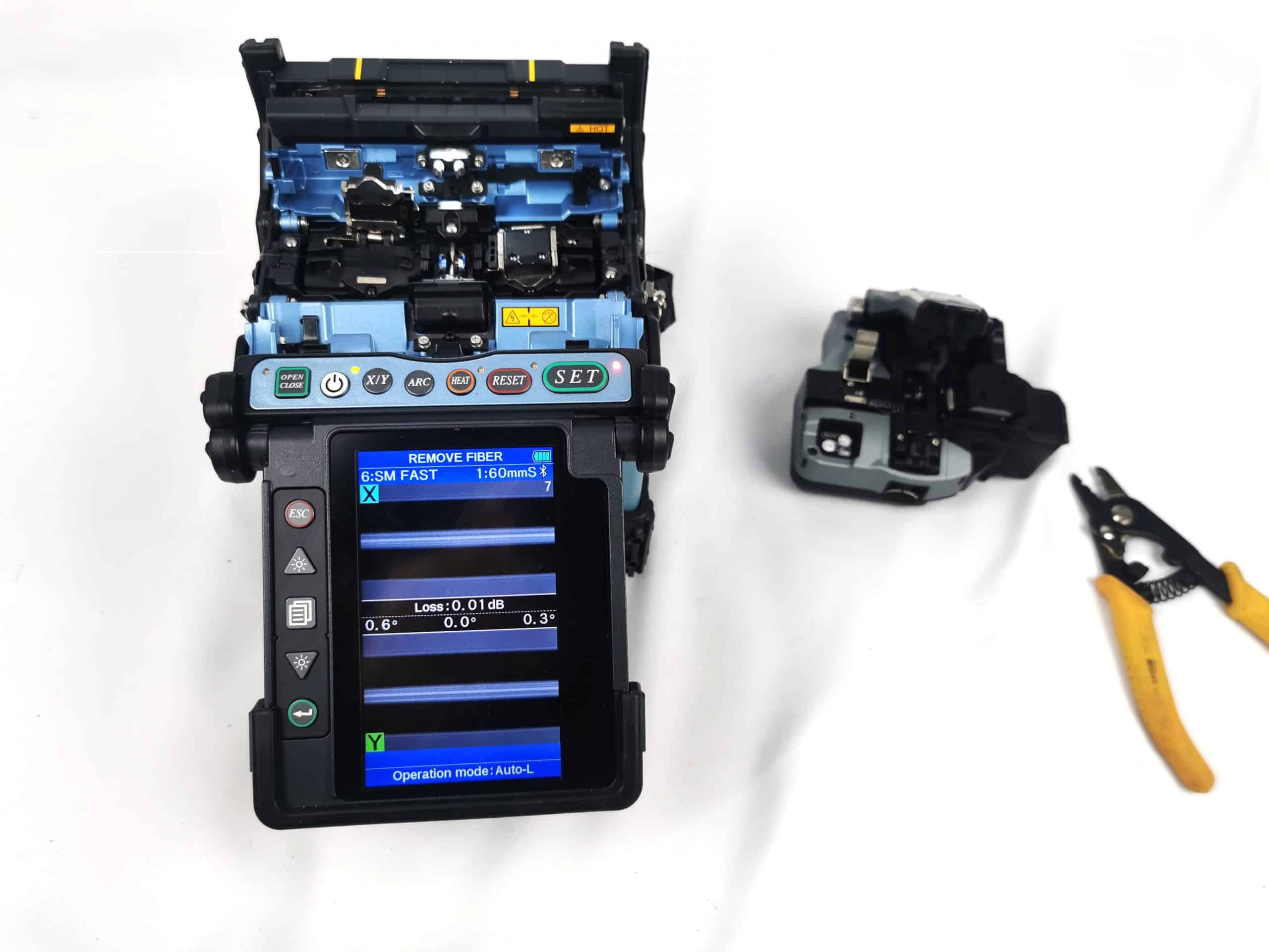 Fujikura 70S+ Fusion Splicer Kit with CT50 cleaver best price in Australia